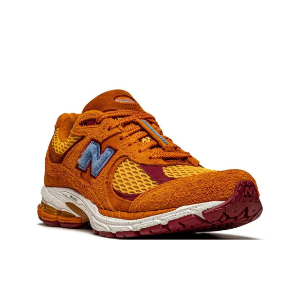 New Balance 2002R Low-Top Sneakers